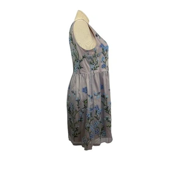 Women's Sundance L Sleeveless Dress‎ Mesh Overlay W/ Embroidered Forget Me Nots - Picture 2 of 7